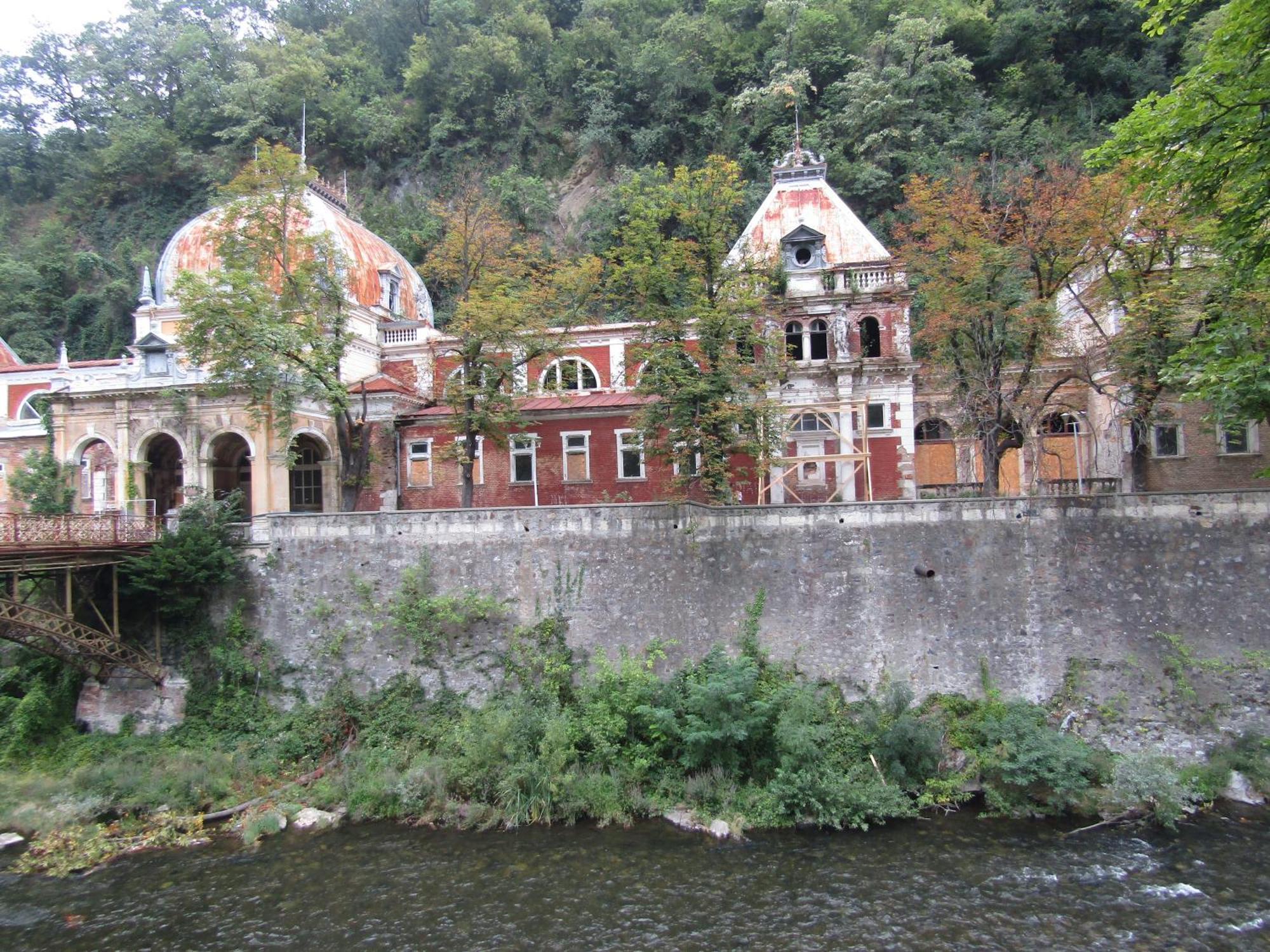 فندق Casa Dina Băile Herculane المظهر الخارجي الصورة