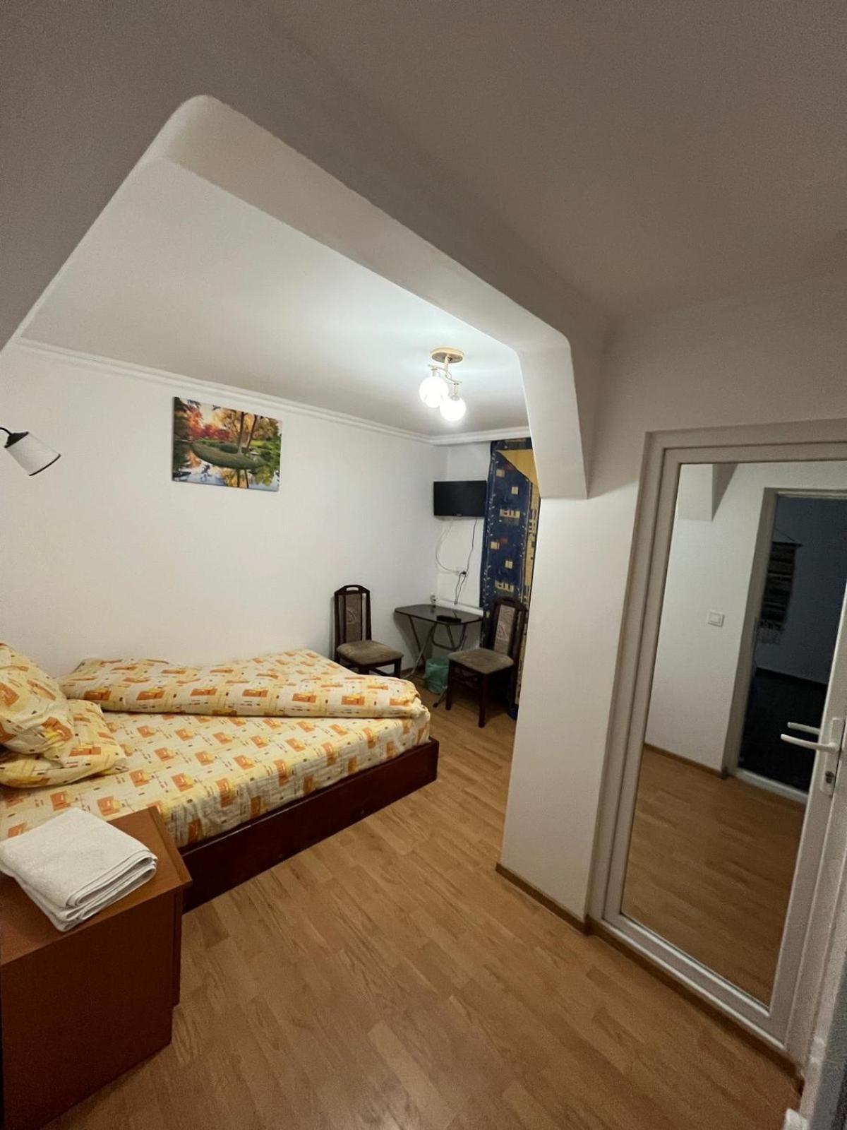 فندق Casa Dina Băile Herculane المظهر الخارجي الصورة